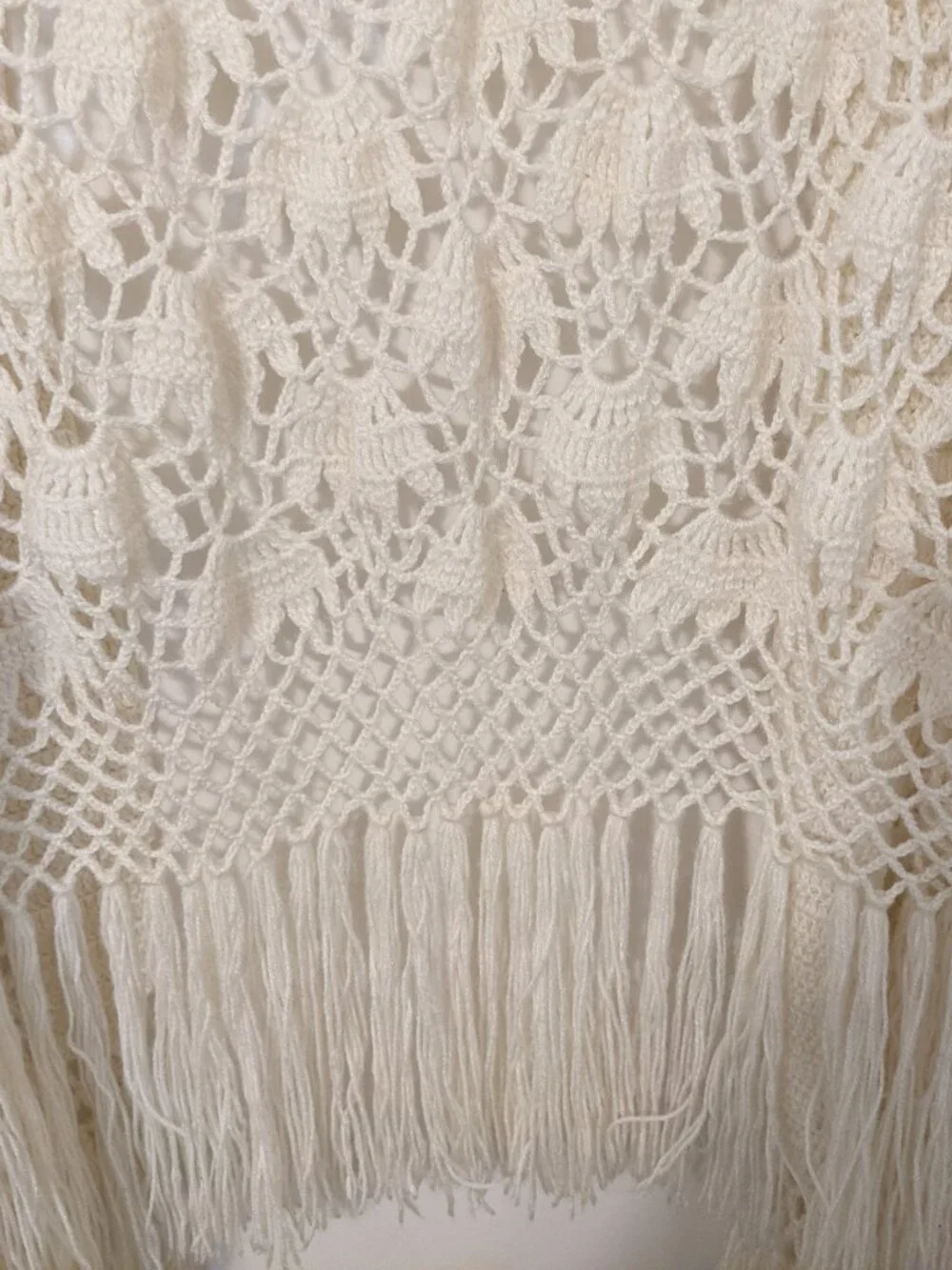 Hand Crochet Open Knit Shawl Wrap Lace Pattern Cream Fringe Boho Hippie - Picture 4 of 10